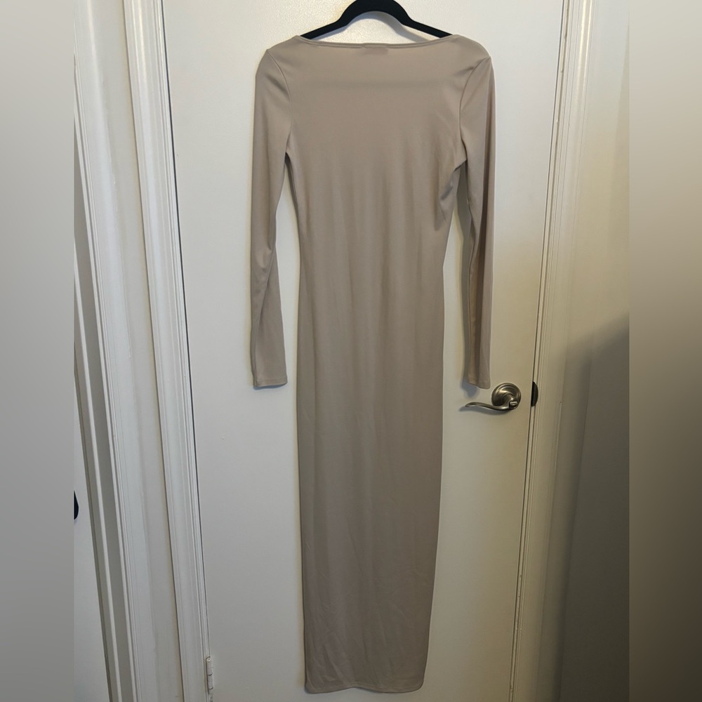 Shoe Dazzle Long Sleeve Knit Dress - Picture 2 of 3